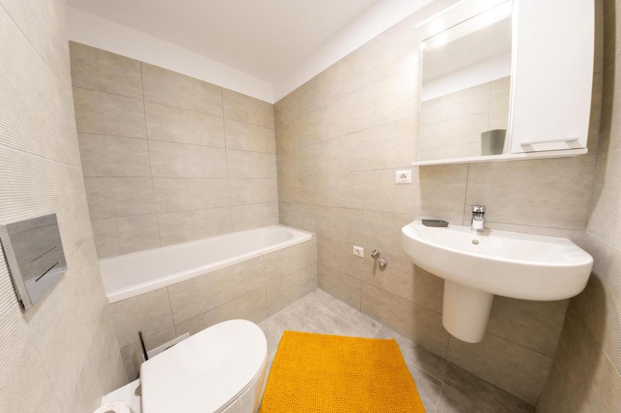 Citadela North 1Br Apartment W Security And Self Check In Bucarest Exterior foto